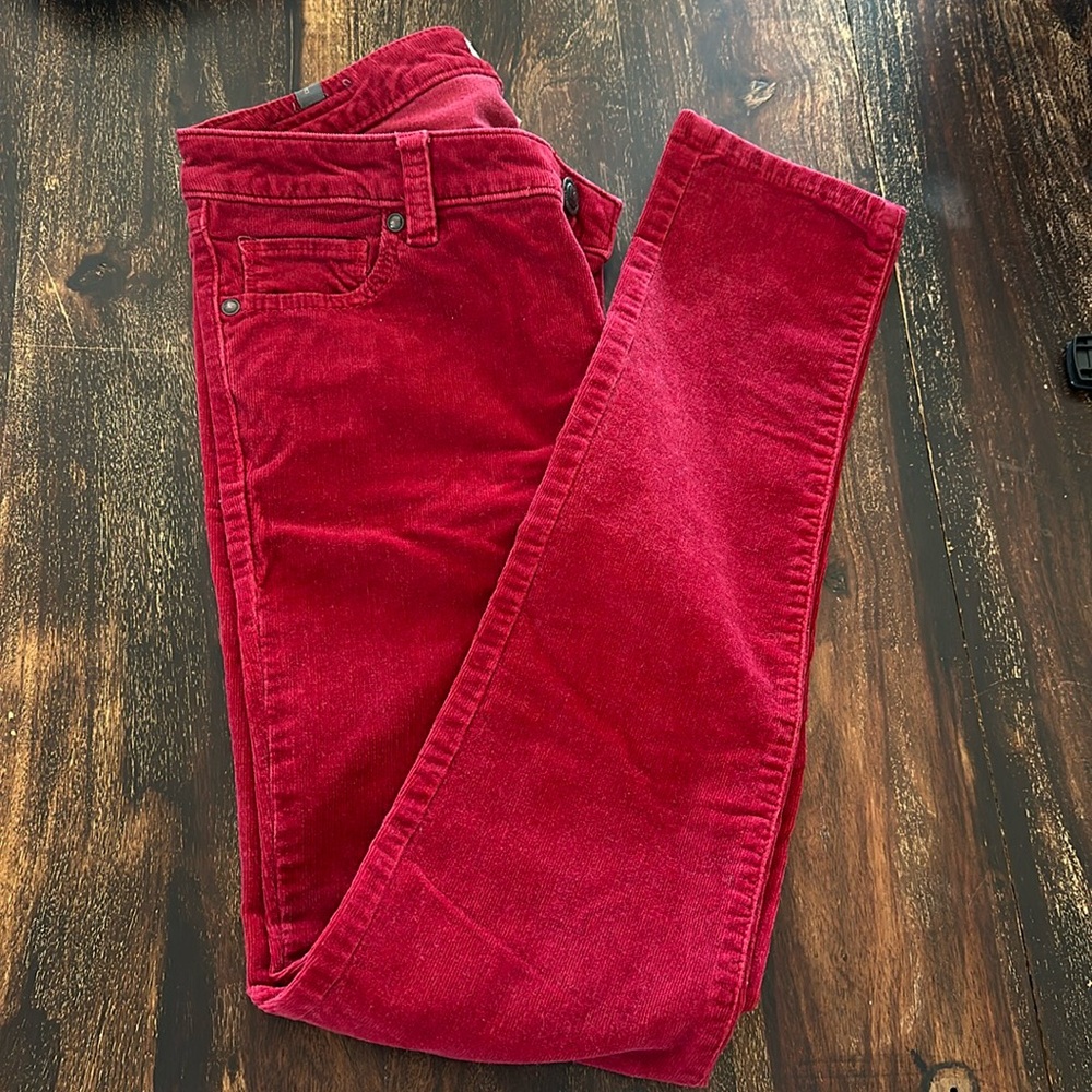 NWOT Beautiful red Lauren Conrad corduroy skinny’s! ✨